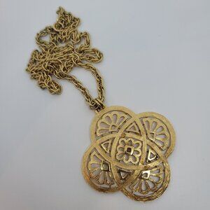 Vintage (1970s) Crown Trifari Necklace